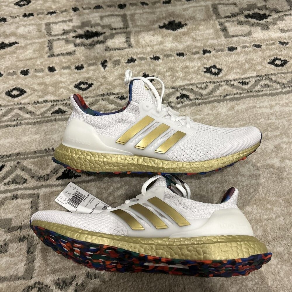 Ultraboost 5.0 DNA Title Sneakers Women's Size 12 White/ Gold HP7425 - Picture 2 of 7